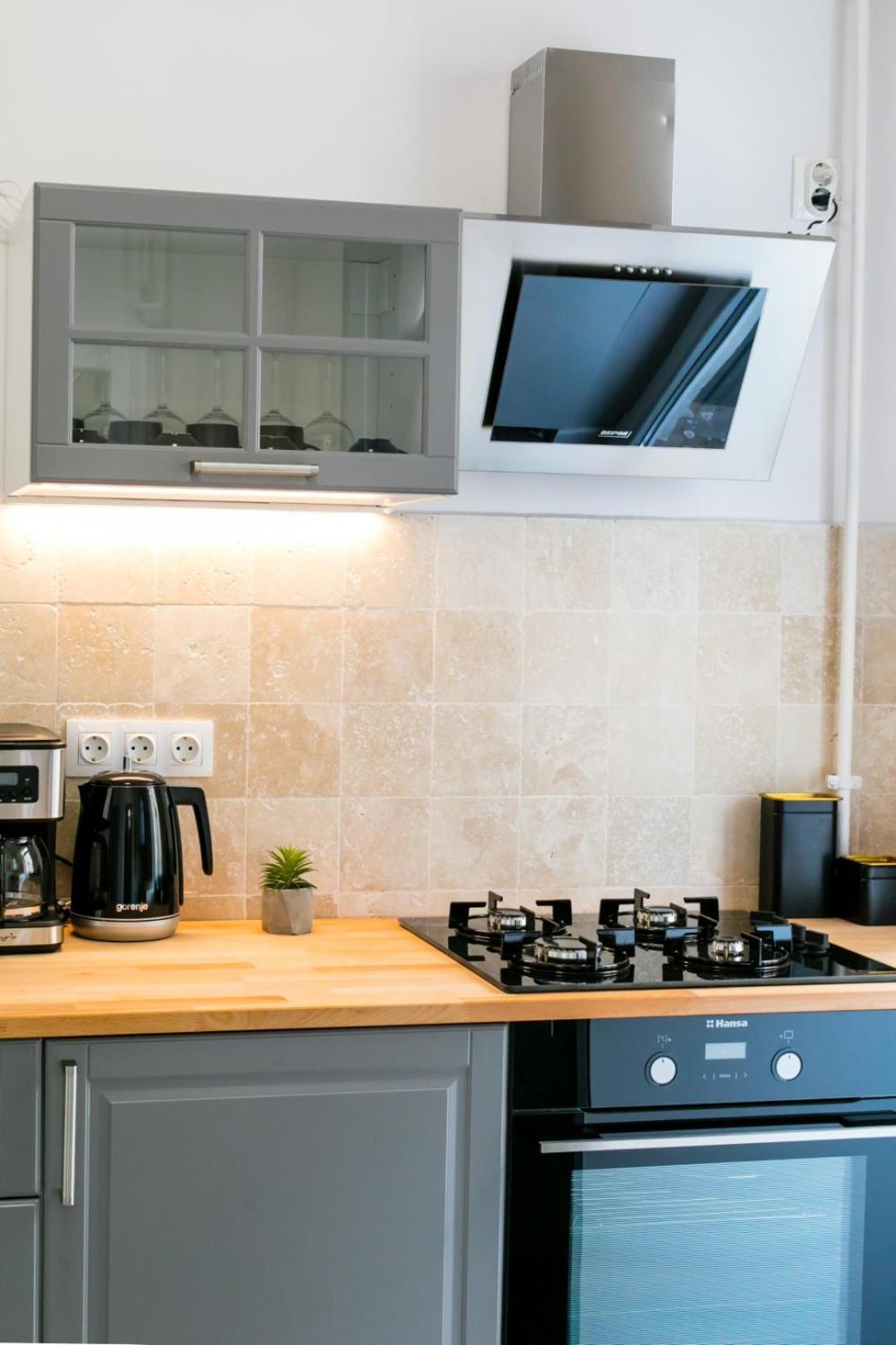 Heart Of The City - Cozy Apartments In Prime Location Boekarest Kamer foto