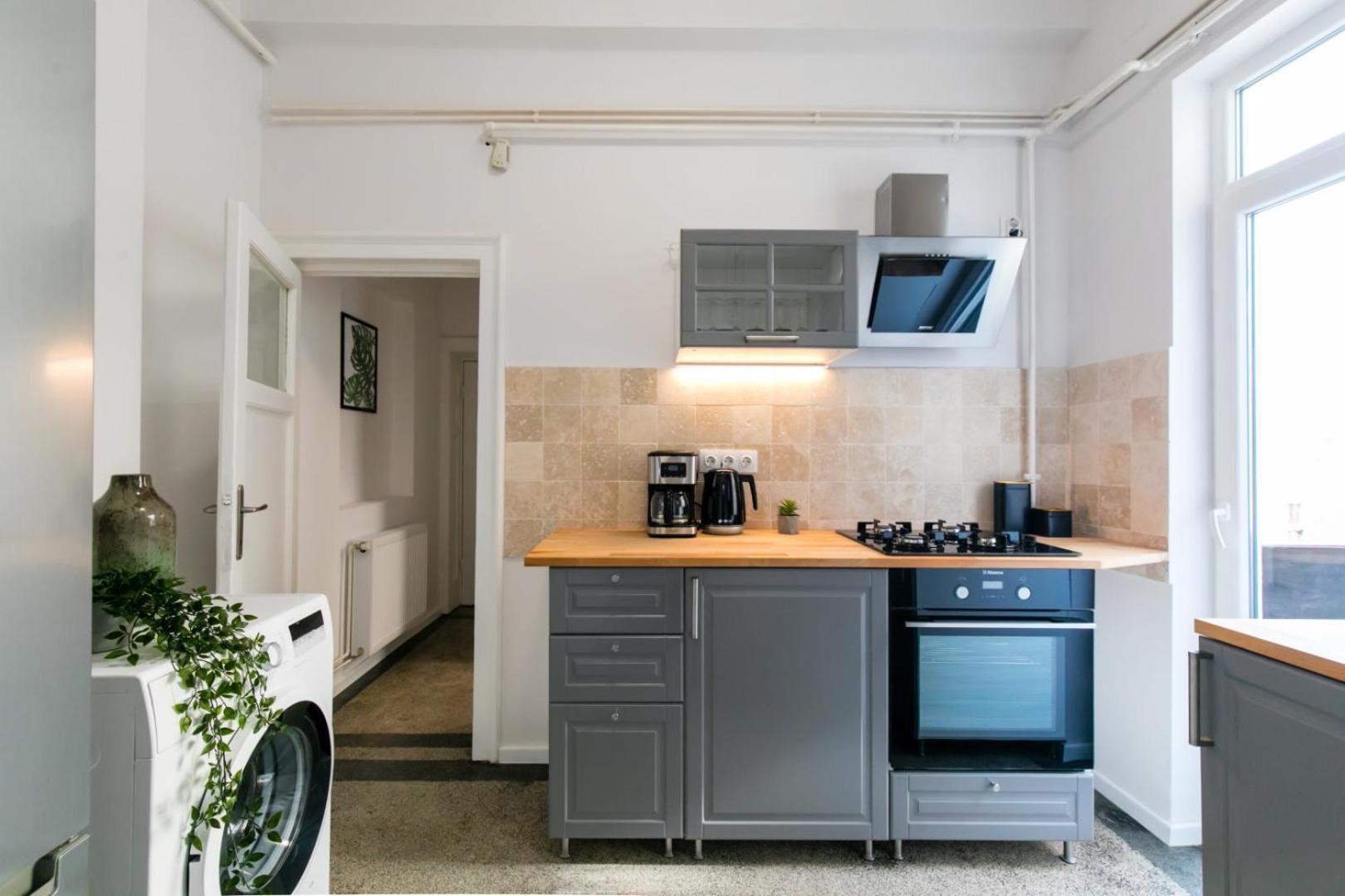 Heart Of The City - Cozy Apartments In Prime Location Boekarest Kamer foto