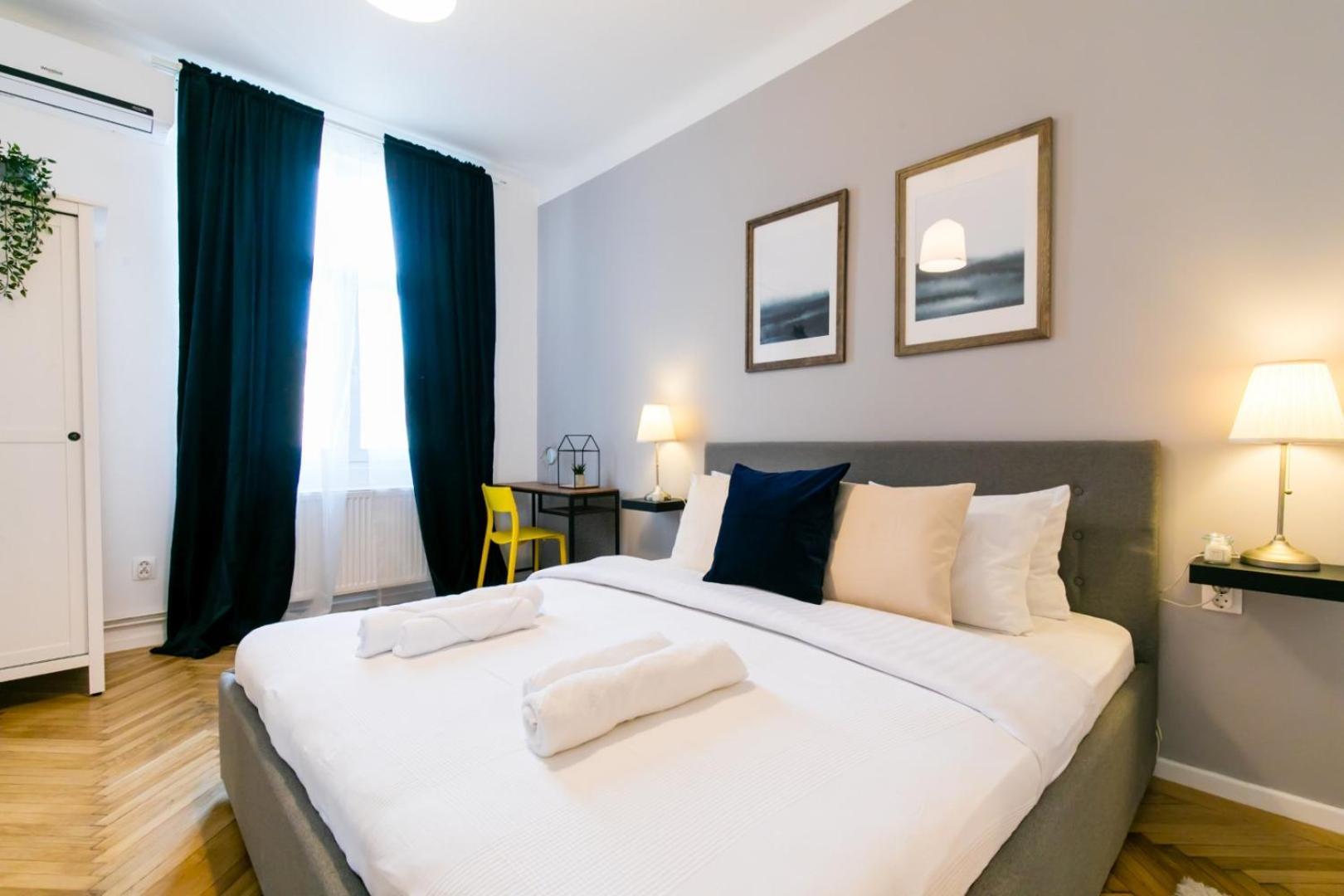 Heart Of The City - Cozy Apartments In Prime Location Boekarest Buitenkant foto