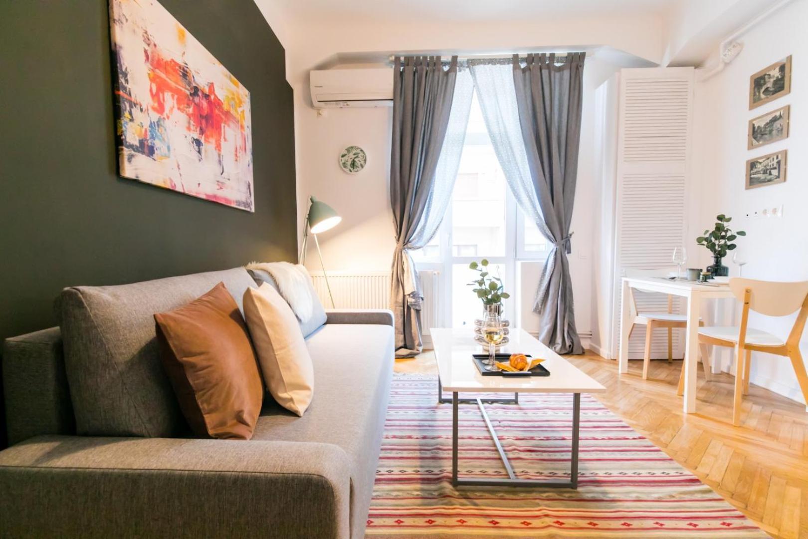 Heart Of The City - Cozy Apartments In Prime Location Boekarest Buitenkant foto