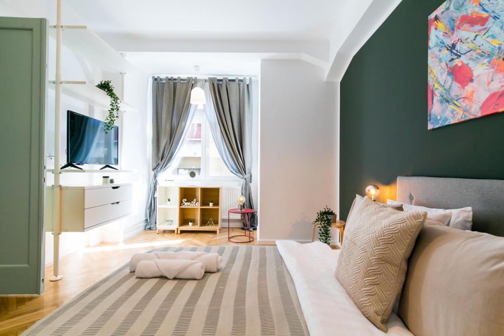 Heart Of The City - Cozy Apartments In Prime Location Boekarest Kamer foto