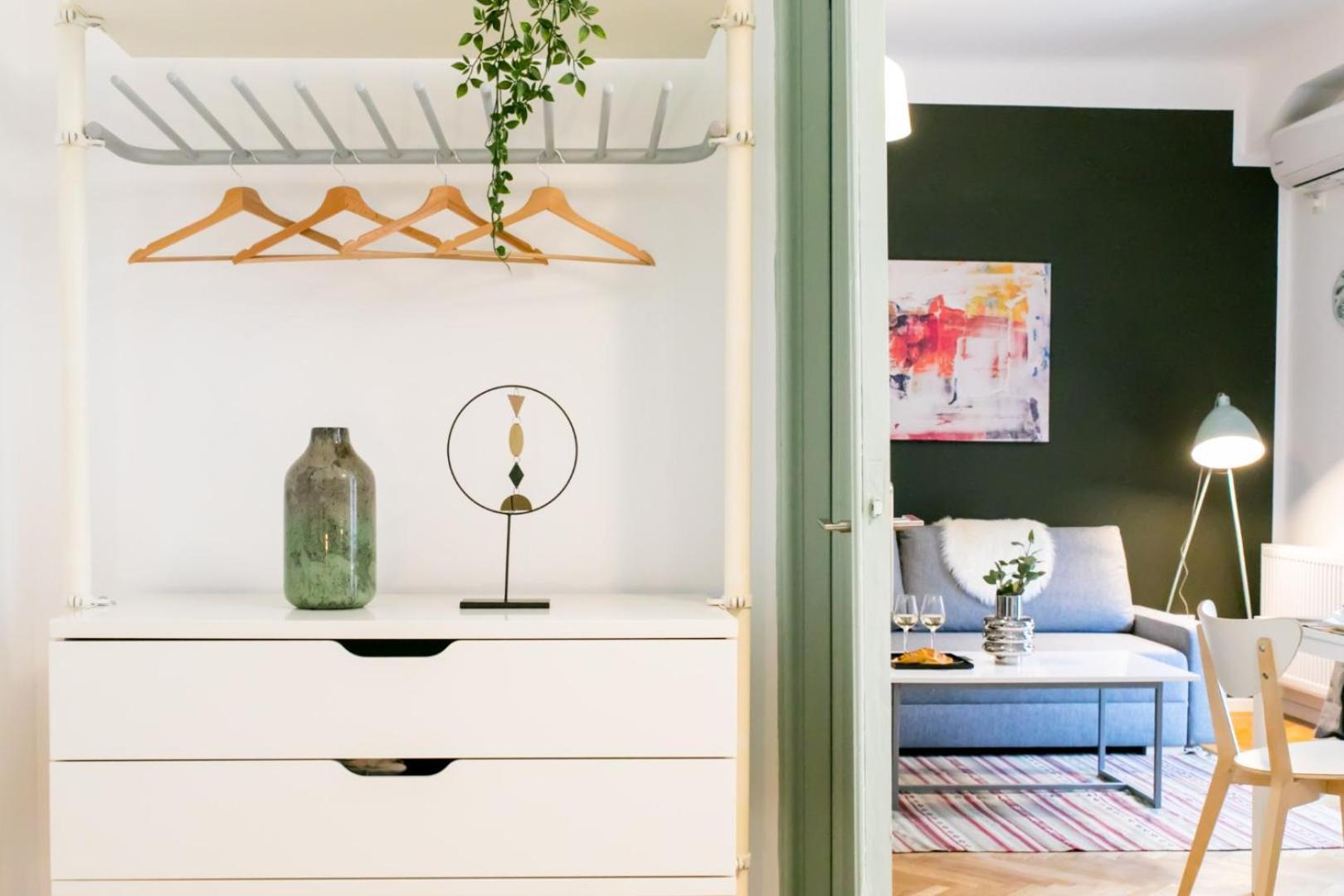 Heart Of The City - Cozy Apartments In Prime Location Boekarest Kamer foto